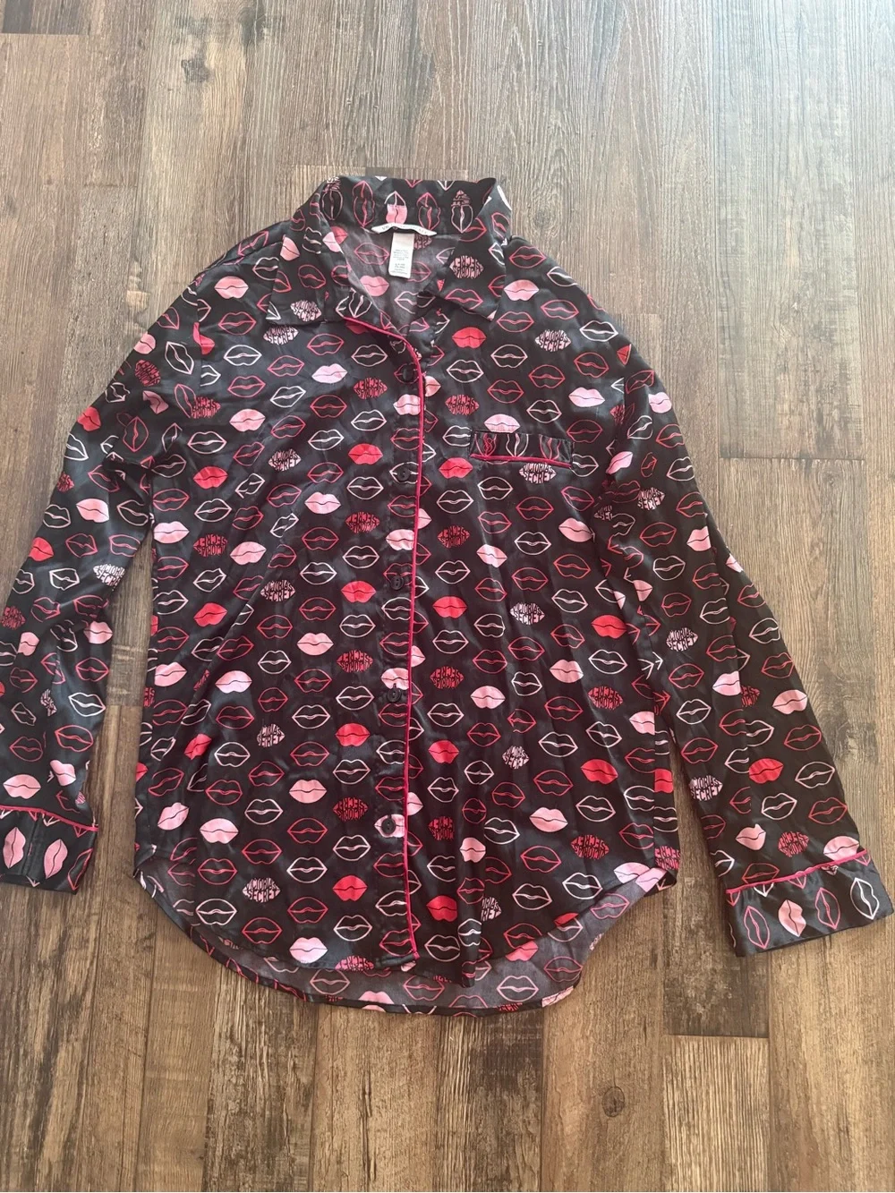 Victoria's Secret Black Pajama Set with Pink & Red Lip Print